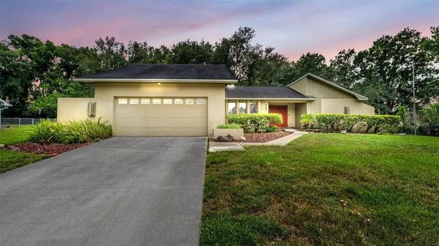 717 Woodhill Drive, LAKELAND