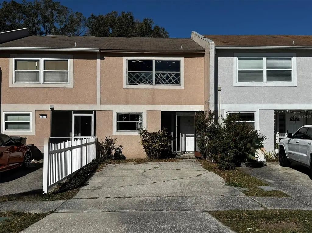 2811 S Pines Drive 18, LARGO