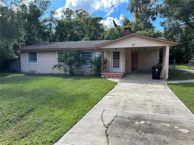 889 S Carpenter Avenue, ORANGE CITY