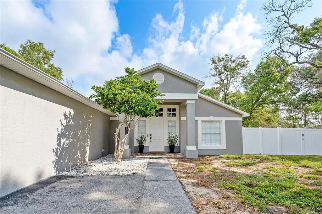 11225 Flower Avenue, WEEKI WACHEE