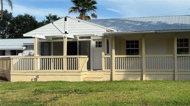 3620 E Tampa Circle, TAMPA