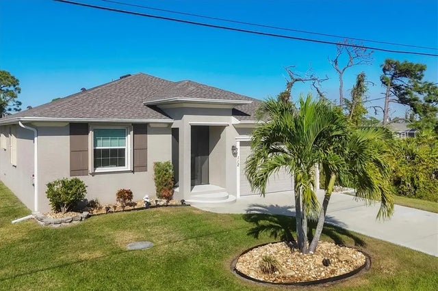 112 Beryl Drive, ROTONDA WEST