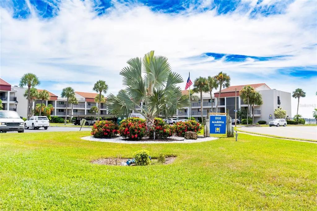 868 Bayway Boulevard 304, CLEARWATER