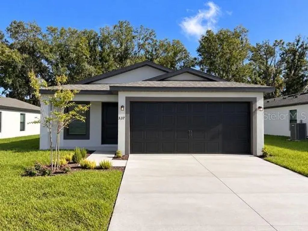 537 Blackthorn Drive, LAKELAND