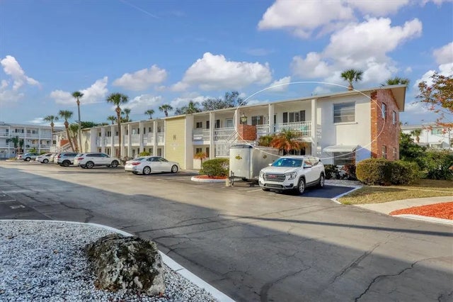 1553 Pleasant Road H27, BRADENTON
