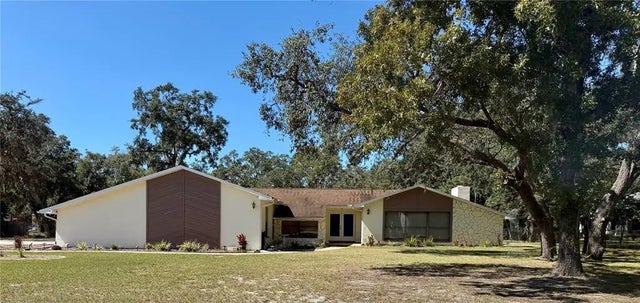 18203 Oak Way Drive, HUDSON