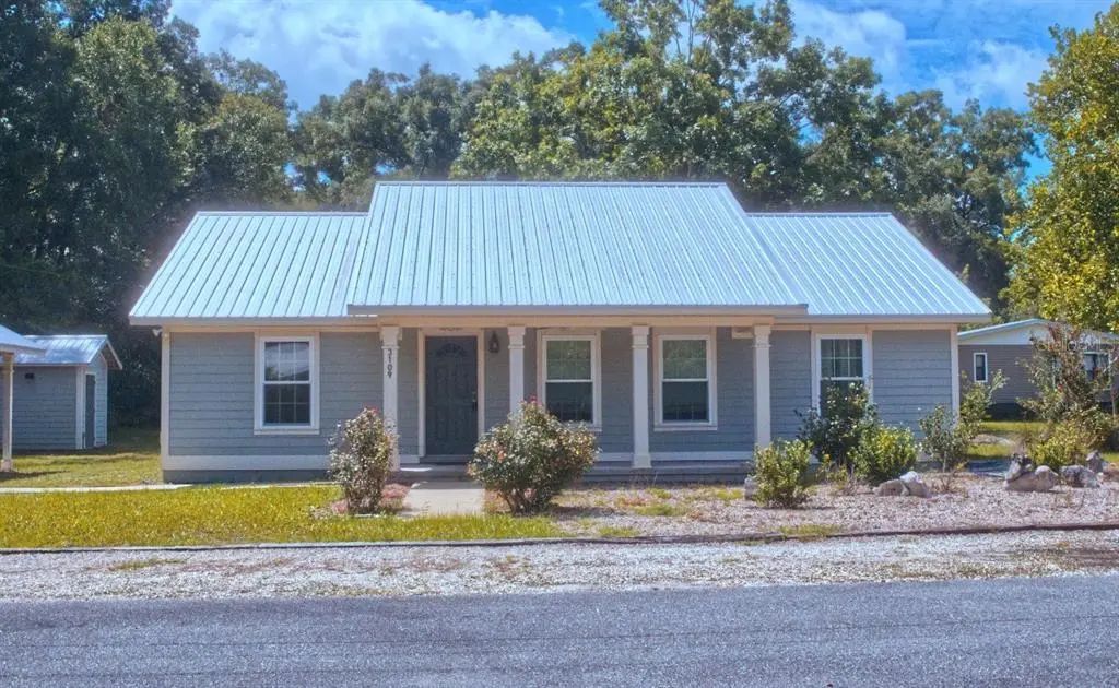 3109 E Bryant Avenue, BELL