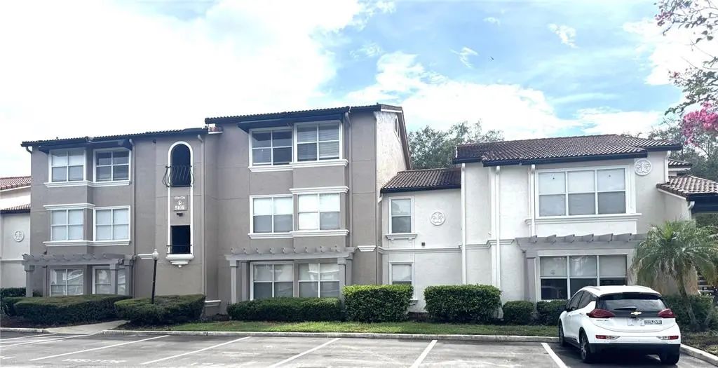 5108 Conroy Road 1718, ORLANDO