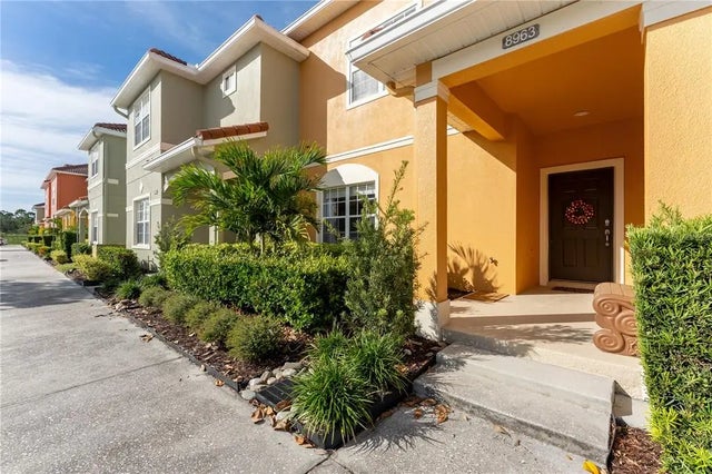 8963 Majesty Palm Road, KISSIMMEE