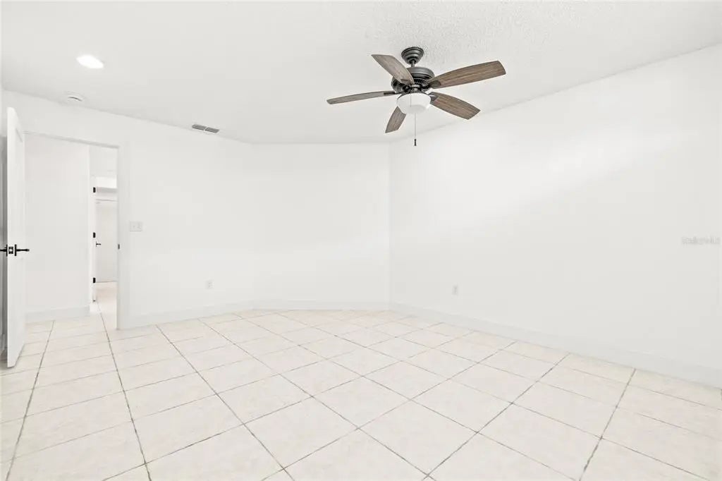 Gulf Shores Realty: 19 3a49574471eea3fd2a3e7ad63a566130 l