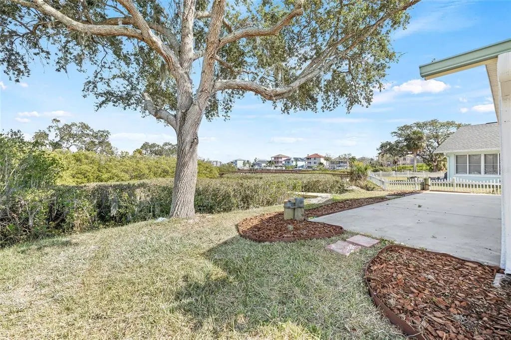 Gulf Shores Realty: 32 5ef936240083ea15d6a382838a34272b l