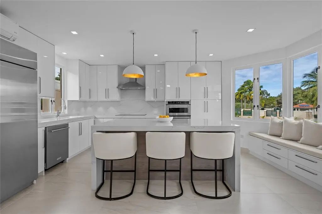 86 Lakeside Villas Y4, DORADO