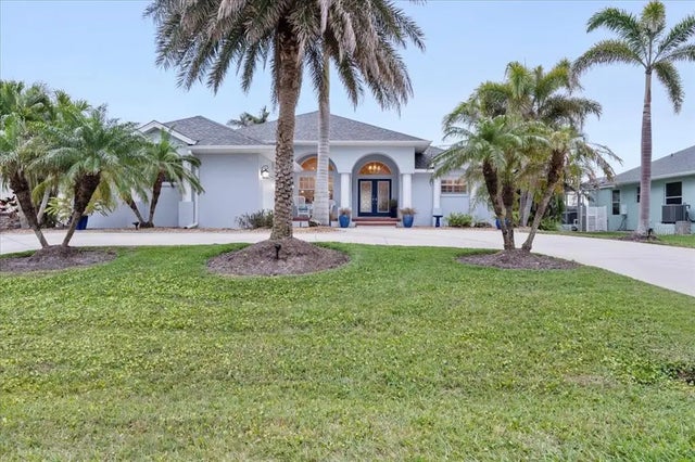 1091 Rotonda Circle, ROTONDA WEST
