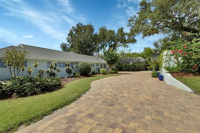 1326 Trail By The Lake, DELAND