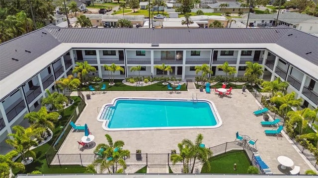 2942 W Bay Drive 24, BELLEAIR BLUFFS