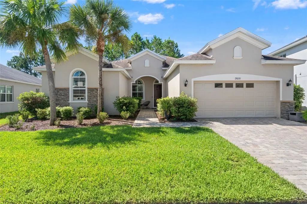 19620 Lonesome Pine Drive, LAND O LAKES