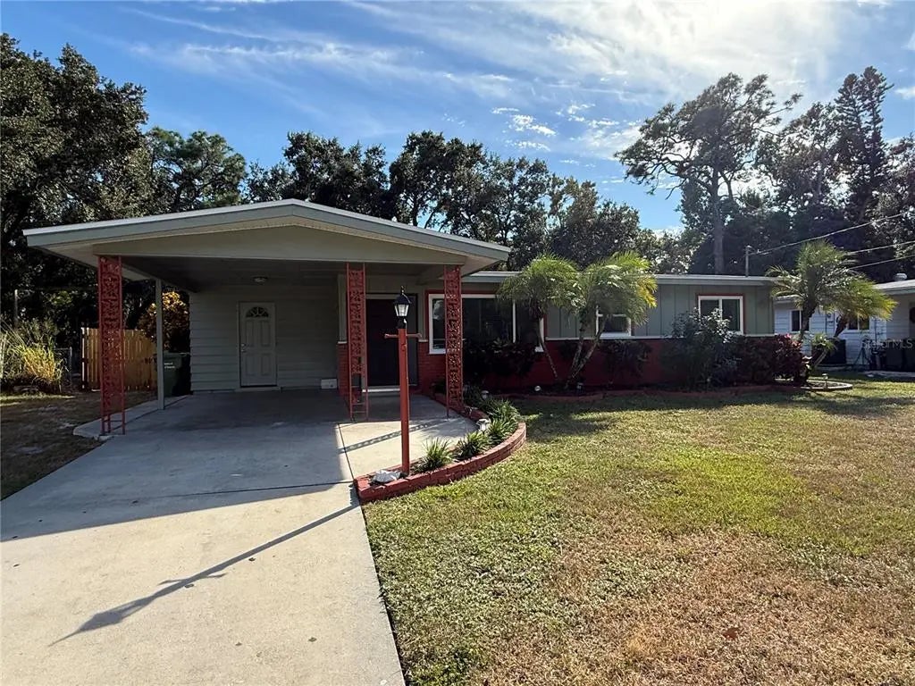 2656 Bay Street, SARASOTA