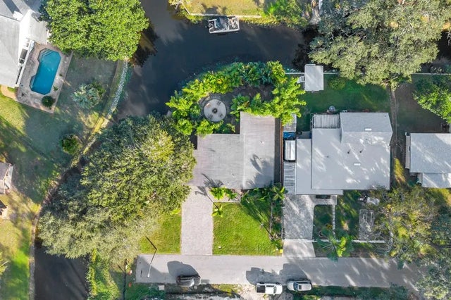 6805 Barby Lane, BELLE ISLE