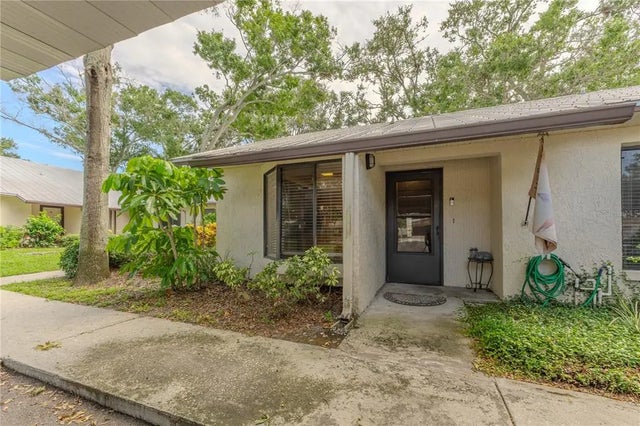821 Sw 3rd Avenue Sw 5, LARGO