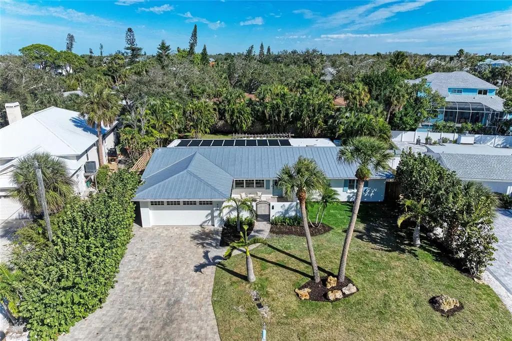 431 Island Circle, SARASOTA