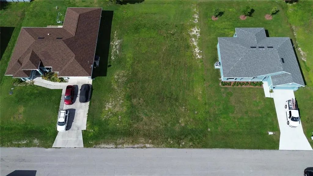 2045 Ne 24th Terrace 33, CAPE CORAL