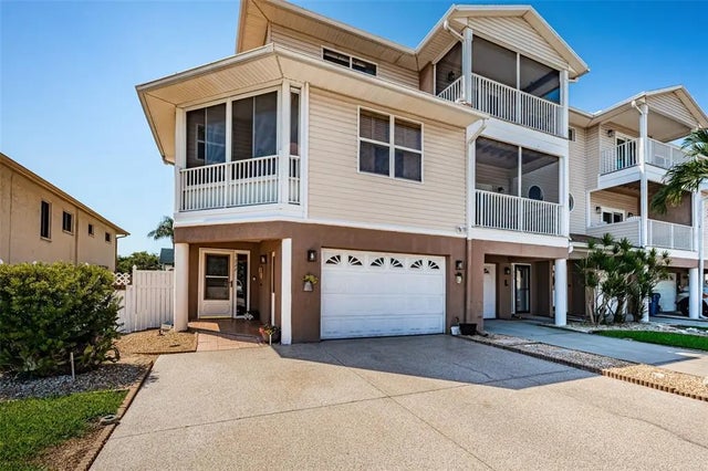 227 126th Avenue, TREASURE ISLAND