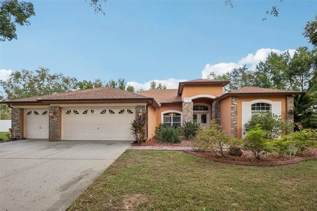 3701 Barnhouse Place, VALRICO