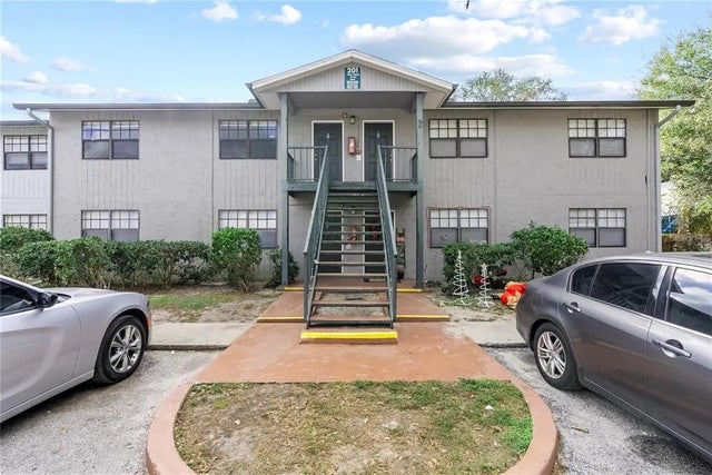 201 Pine Violet Court 202, TAMPA