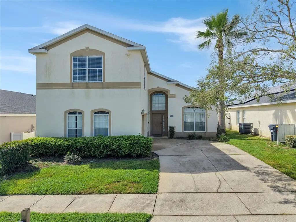 323 Castlemain Circle, DAVENPORT