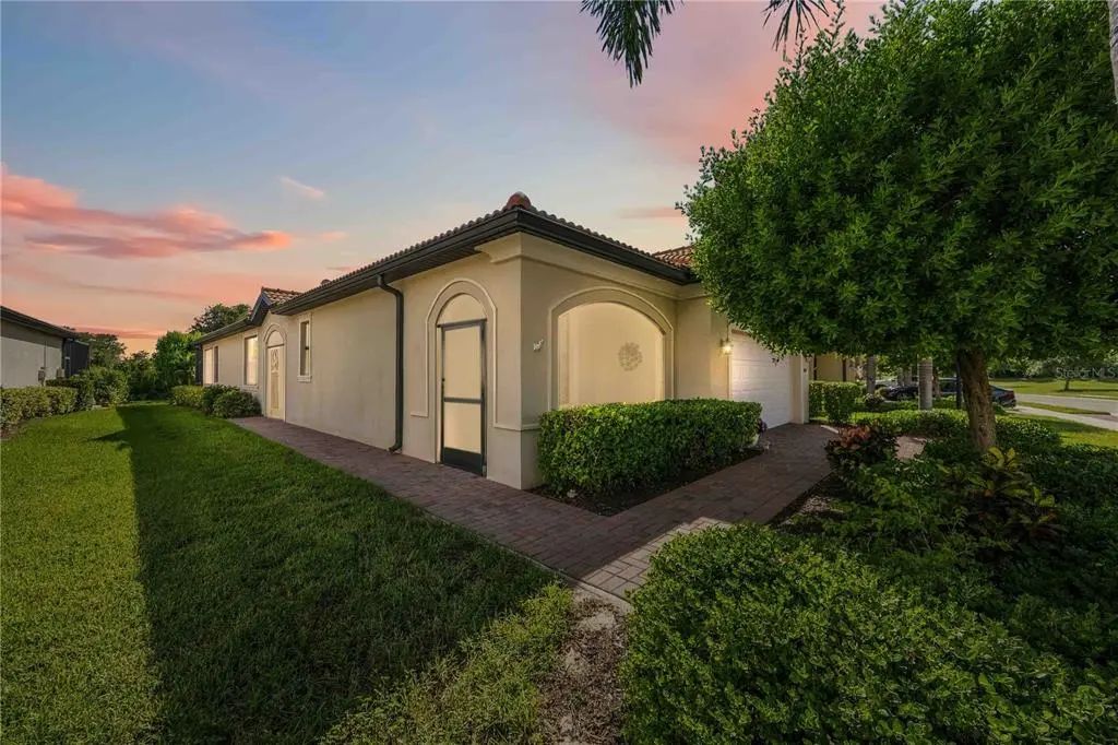 10157 Fiddlewood Drive, VENICE