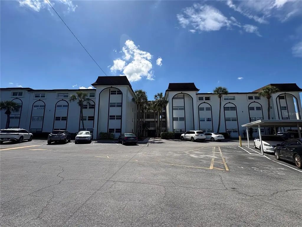 2525 W Bay Drive C34, LARGO