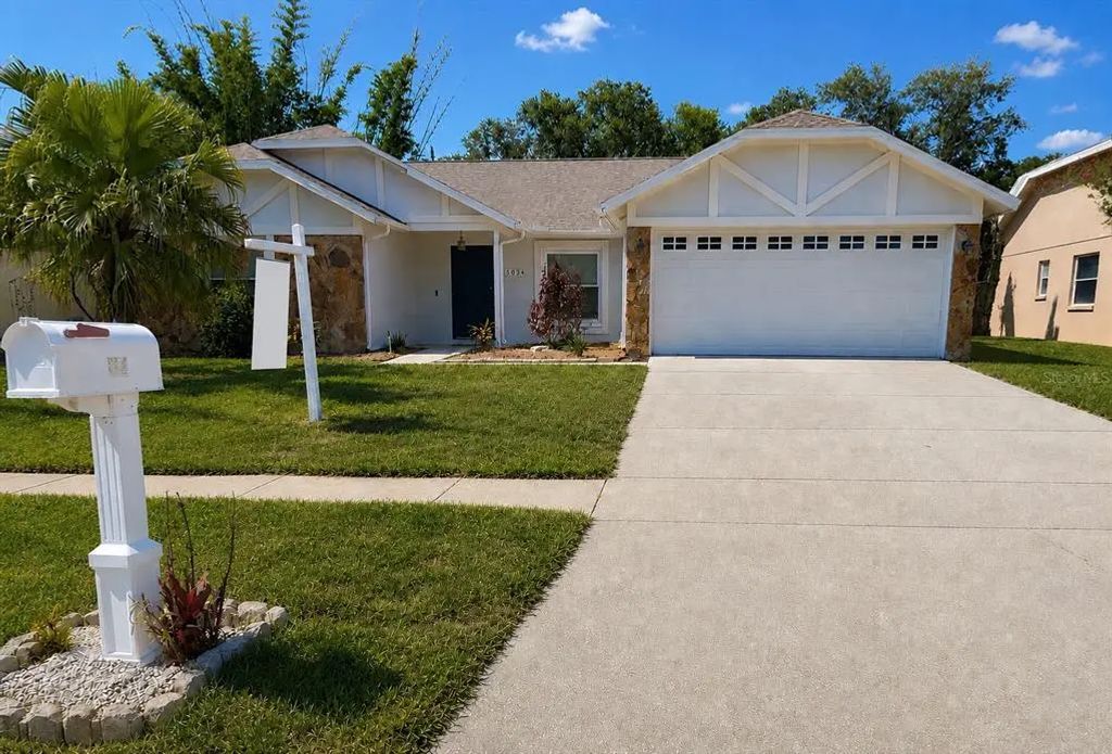 503 Rapid Falls Dr, BRANDON