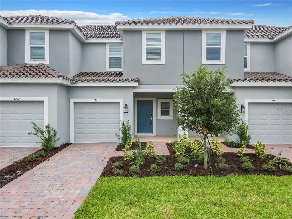 1256 Lago Vista Court, KISSIMMEE