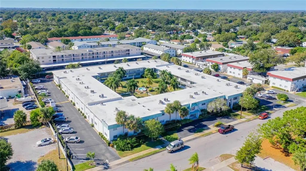 3100 Hartford Street N 227, ST PETERSBURG