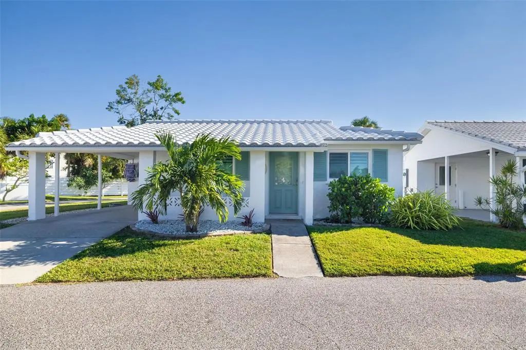 546 Spanish Drive S, LONGBOAT KEY