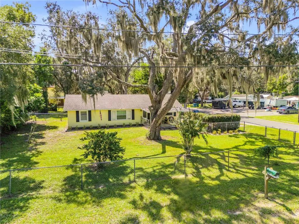 1402 E Voorhis Avenue, DELAND