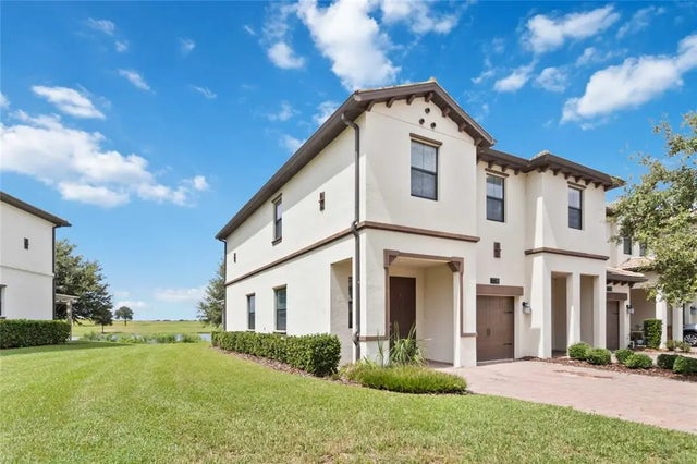 1318 Royal St George Boulevard, DAVENPORT