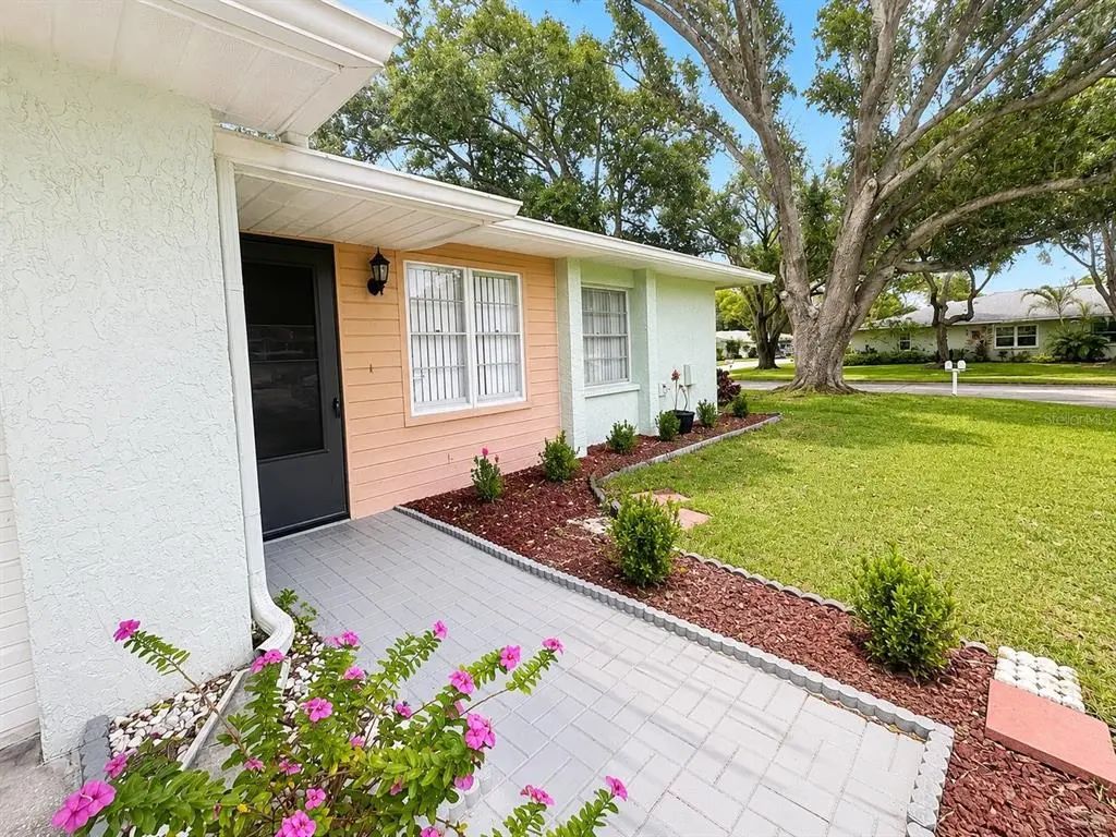 1131 Orange Tree Circle W C, PALM HARBOR