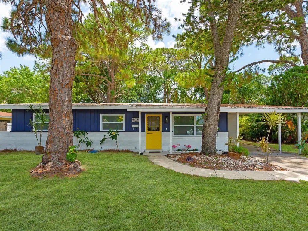 2740 Bruce Lane, SARASOTA