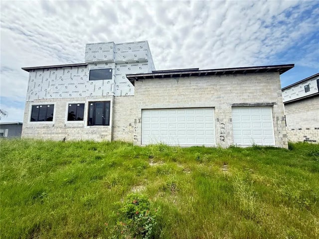 242 Bangsberg Road Se, PORT CHARLOTTE
