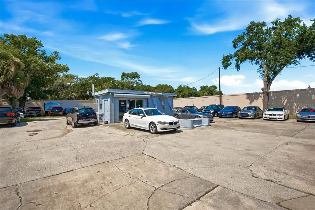 364 N Nova Road, DAYTONA BEACH