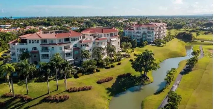 2202 Plantation Vlg 202, DORADO