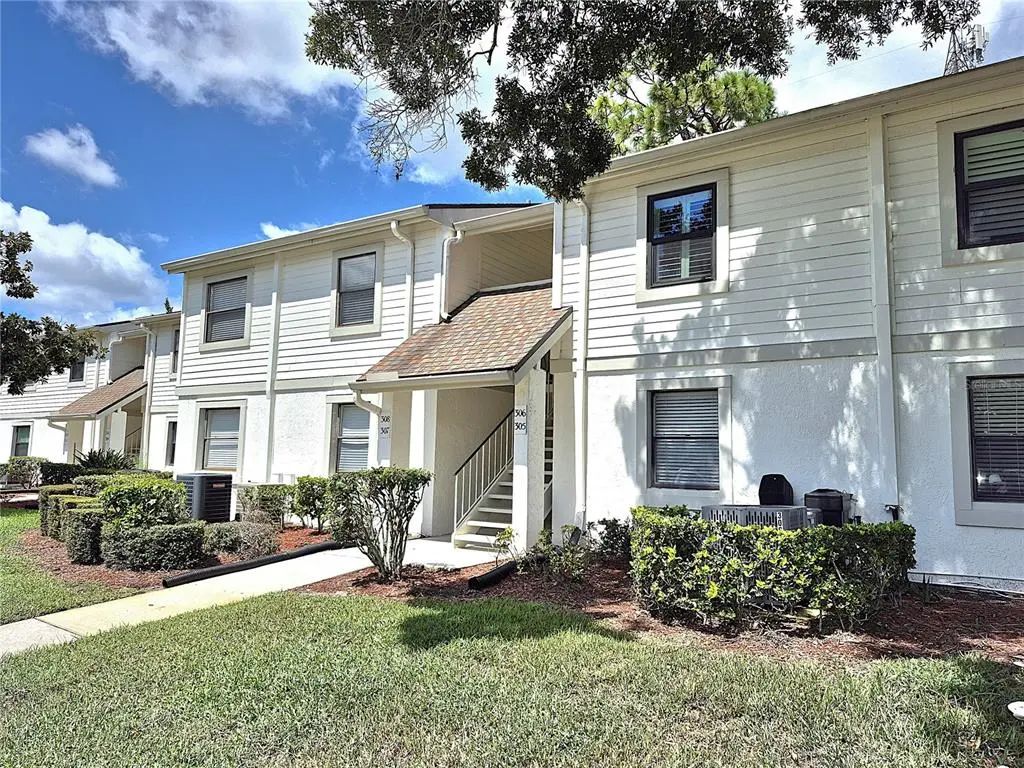 305 Meadow Lane 305, OLDSMAR