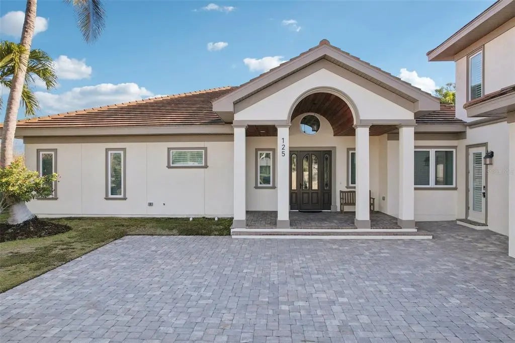 125 S Blvd Of Presidents, SARASOTA