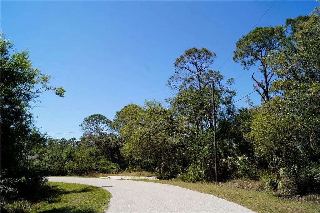 8370 Chorley Avenue, NORTH PORT