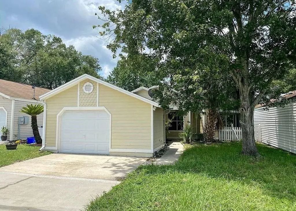 128 Meadow Boulevard, SANFORD
