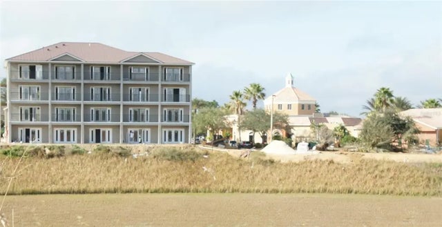2600 Sand Mine Road B41, DAVENPORT