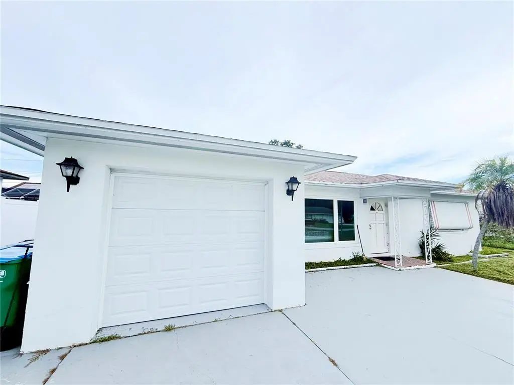 10613 Lake Vista Drive, SEMINOLE
