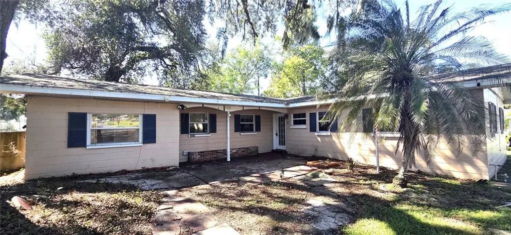 1921 Sylvester Road, LAKELAND