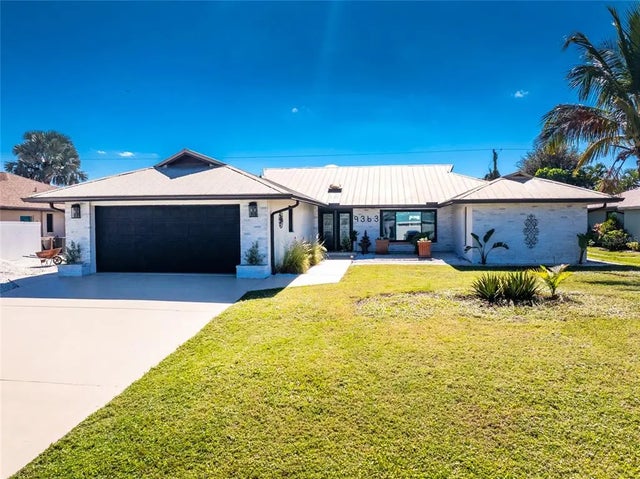 9363 Steubenville Avenue, ENGLEWOOD